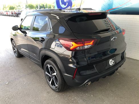 Used 2023 Chevrolet TrailBlazer RS w/ Technology Package FWD image 6