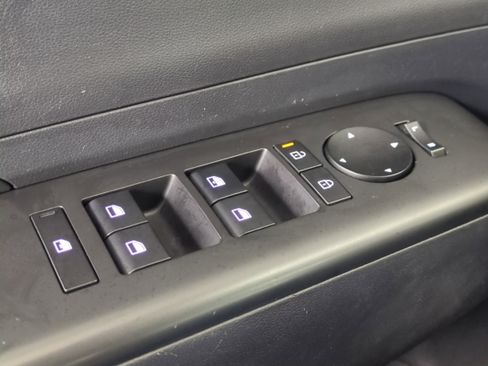 Used 2025 Hyundai Kona SEL image 24