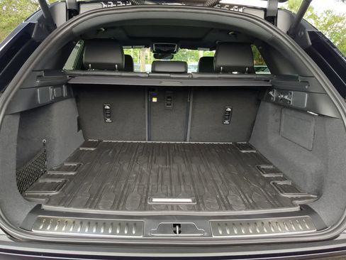 New 2026 Land Rover Range Rover Velar Dynamic SE image 36