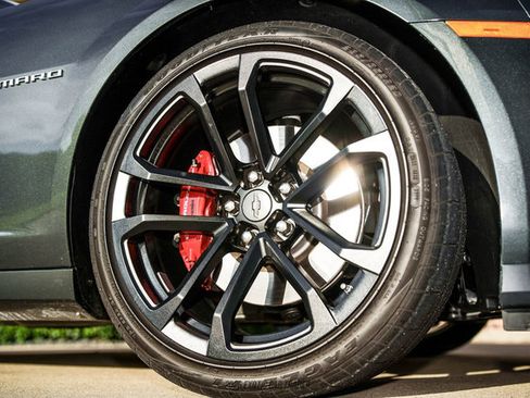 Used 2015 Chevrolet Camaro SS w/ SS Performance Package RWD image 75
