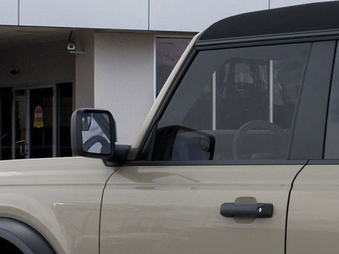 New 2025 Ford Bronco 4-Door image 22
