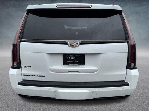 Used 2018 Cadillac Escalade ESV Premium Luxury AWD/4WD image 5