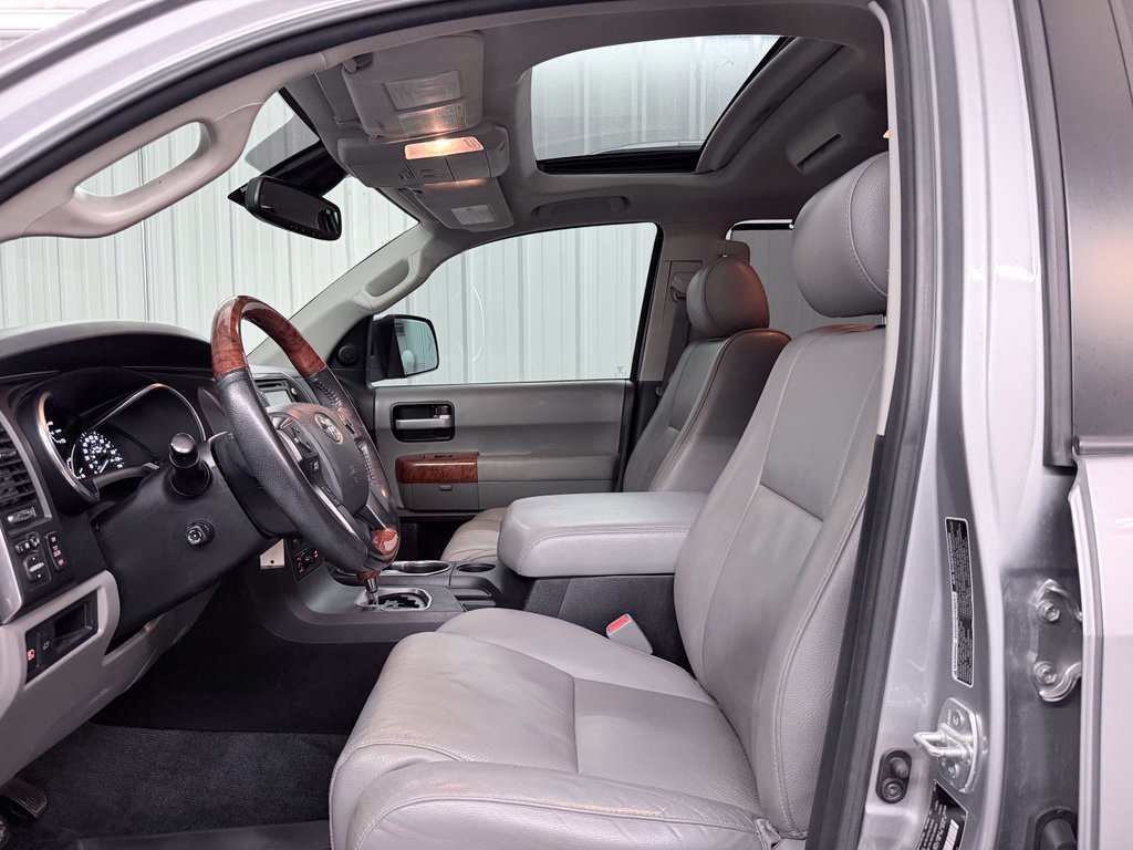 Used 2018 Toyota Sequoia Platinum AWD/4WD image 10