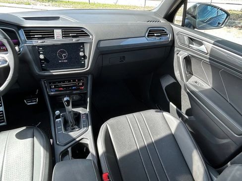 Certified 2023 Volkswagen Tiguan SE R-Line FWD image 11