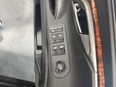 Used 2013 Buick LaCrosse Premium FWD image 11
