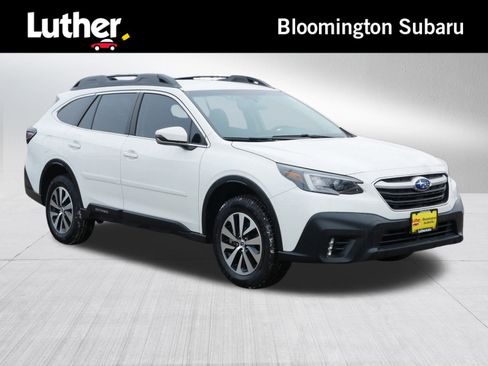 Used 2022 Subaru Outback Premium image 1