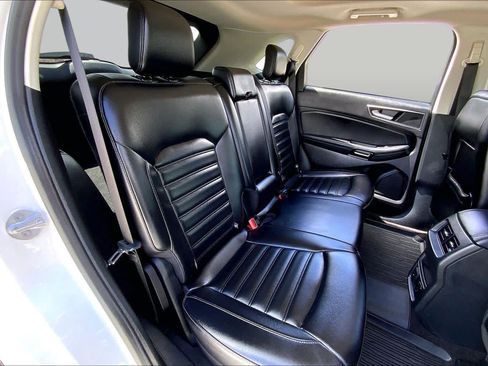 Used 2020 Ford Edge SEL w/ Convenience Package AWD/4WD image 19