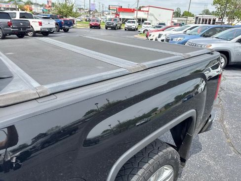 Used 2017 GMC Sierra 1500 SLT AWD/4WD image 11