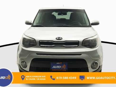 Used 2019 Kia Soul + image 4