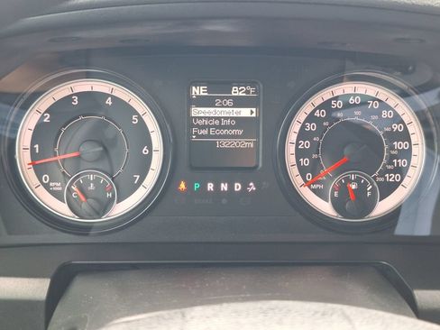 Used 2020 RAM 1500 Classic SLT AWD/4WD image 15