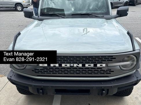 Used 2024 Ford Bronco Badlands AWD/4WD image 3