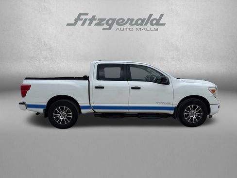 Used 2023 Nissan Titan SV w/ SV Convenience Package RWD image 7