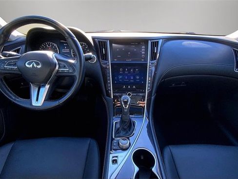 Used 2018 INFINITI Q50 Luxe w/ Essential Package (3.0T Luxe) image 12