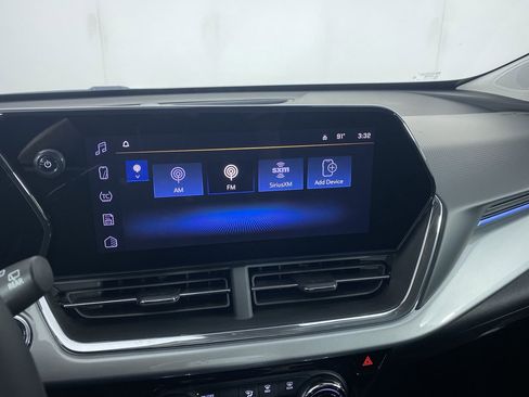 New 2025 Chevrolet Trax LT w/ Driver Confidence Package image 5