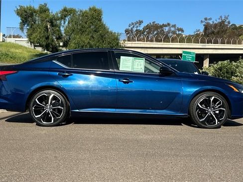 Used 2023 Nissan Altima 2.5 SR image 4
