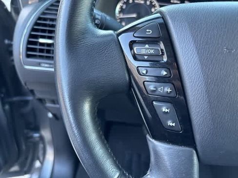Used 2023 Nissan Armada SV image 11