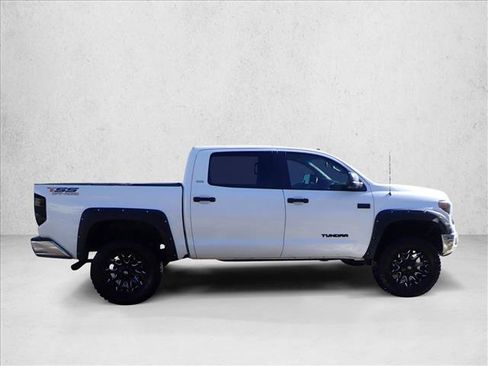 Used 2017 Toyota Tundra SR5 image 5