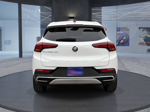 Used 2020 Buick Encore GX Preferred w/ Cold Weather Comfort Package FWD image 5