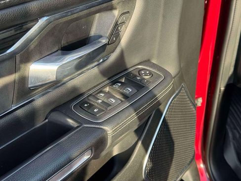 Used 2024 RAM 1500 Laramie image 19