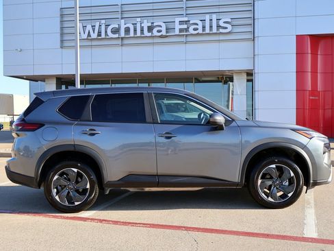 Used 2025 Nissan Rogue SV AWD/4WD image 5