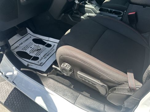 Used 2022 Jeep Wrangler Unlimited Rubicon w/ LED Lighting Group image 17