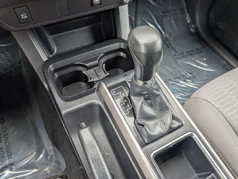 Used 2017 Toyota Tacoma SR5 w/ Tow Package image 16