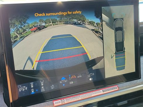 New 2025 Toyota Tacoma Trailhunter image 24