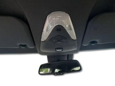 Used 2019 Toyota C-HR Limited FWD image 15