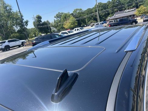 Used 2019 Cadillac Escalade Platinum image 10