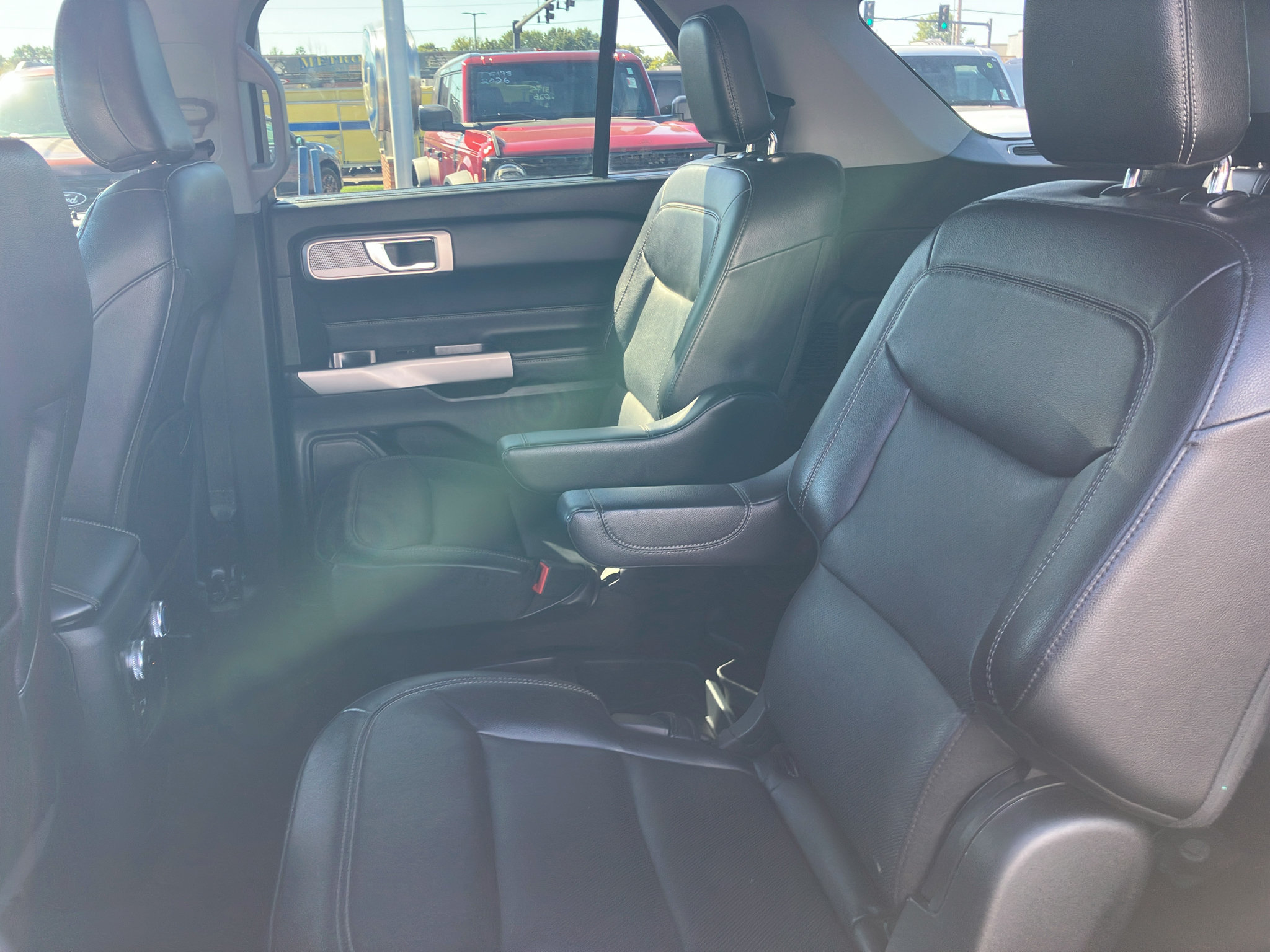 Used 2021 Ford Explorer Limited w/ Equipment Group 301A RWD image 28