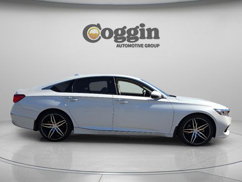 Certified 2021 Honda Accord Touring image 7