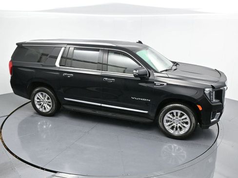 Used 2024 GMC Yukon XL SLT w/ SLT Luxury Package image 37