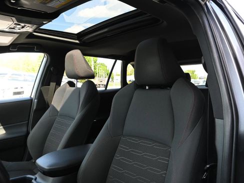 Used 2021 Toyota RAV4 SE w/ Weather & Moonroof Package AWD/4WD image 16
