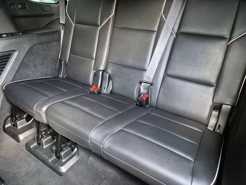 Used 2021 Cadillac Escalade Premium Luxury RWD image 20