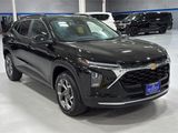 Used 2024 Chevrolet Trax LT w/ LT Convenience Package image 2