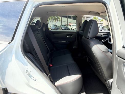 Certified 2026 Nissan Rogue SV AWD/4WD image 16