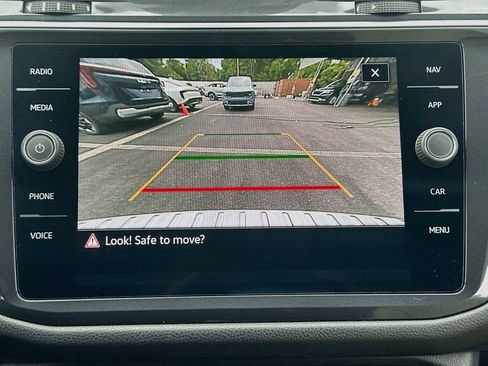 Used 2022 Volkswagen Tiguan SEL R-Line AWD/4WD image 14