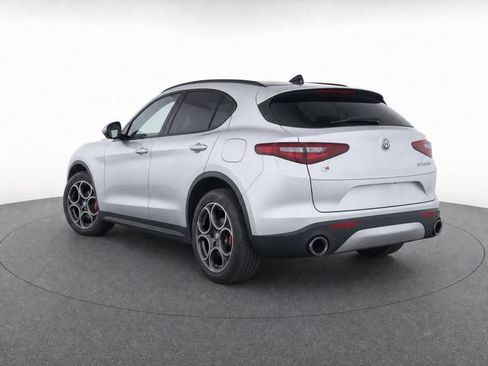 Used 2018 Alfa Romeo Stelvio Sport w/ Quick Order Package 22J Sport AWD/4WD image 3