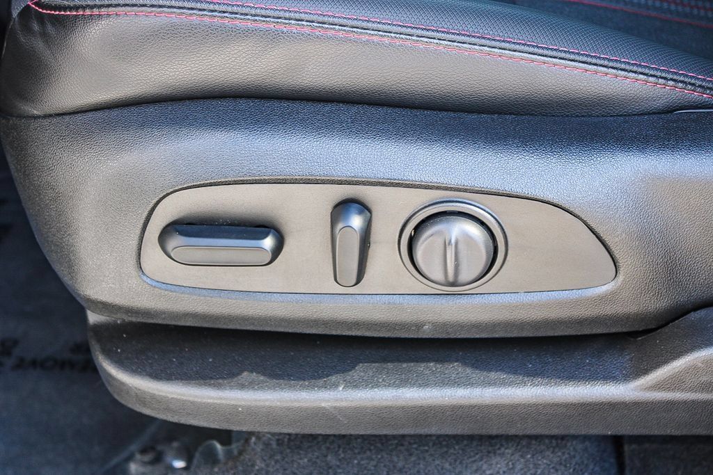 Used 2022 Chevrolet Equinox RS FWD image 21