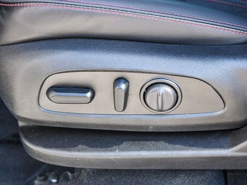 Used 2022 Chevrolet Equinox RS FWD image 21