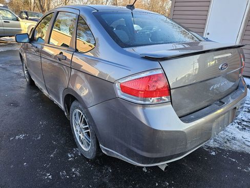 Used 2011 Ford Focus SE w/ 201A Rapid Spec Order Code image 7