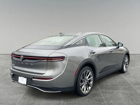 Used 2024 Toyota Crown Limited image 5