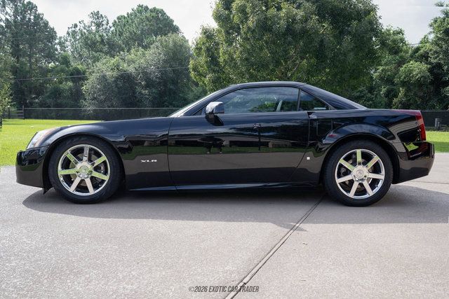 Used 2006 Cadillac XLR RWD image 15