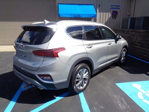 Used 2020 Hyundai Santa Fe SEL w/ Convenience Package image 5