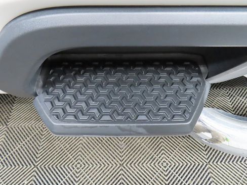 Used 2022 GMC Sierra 2500 SLE w/ SLE Value Package; image 28