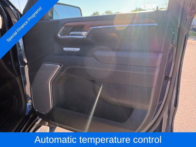 Used 2023 GMC Sierra 1500 Denali AWD/4WD image 32
