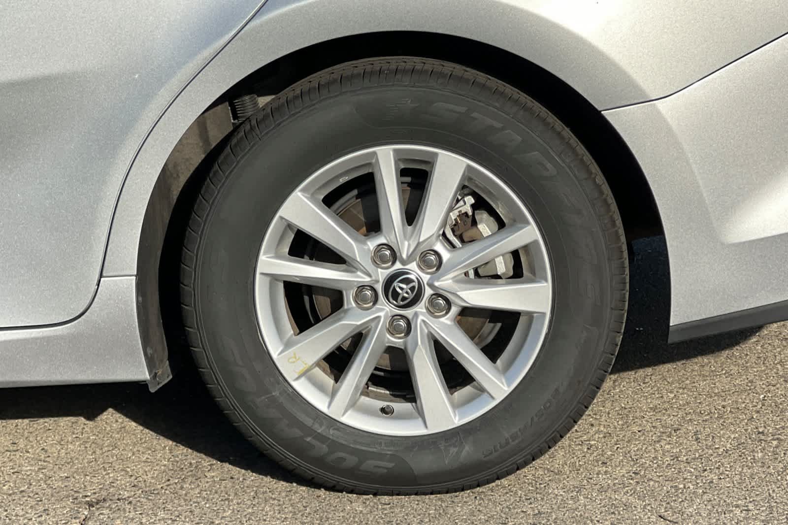 Used 2025 Toyota Camry LE FWD image 25
