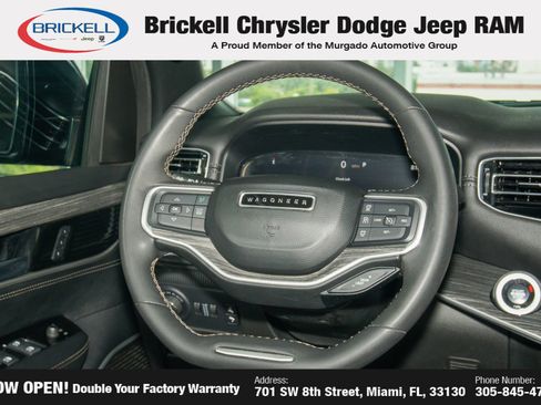 Used 2024 Jeep Wagoneer L Series II RWD image 28