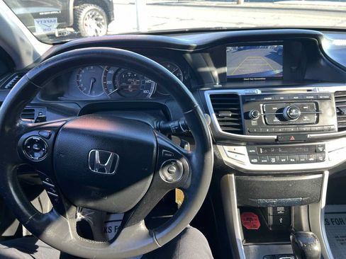 Used 2015 Honda Accord Sport image 10