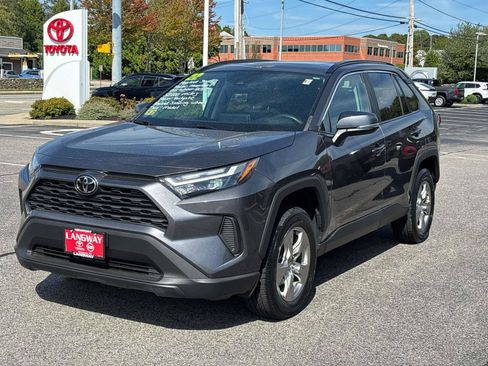 Used 2022 Toyota RAV4 XLE w/ Convenience Package AWD/4WD image 6
